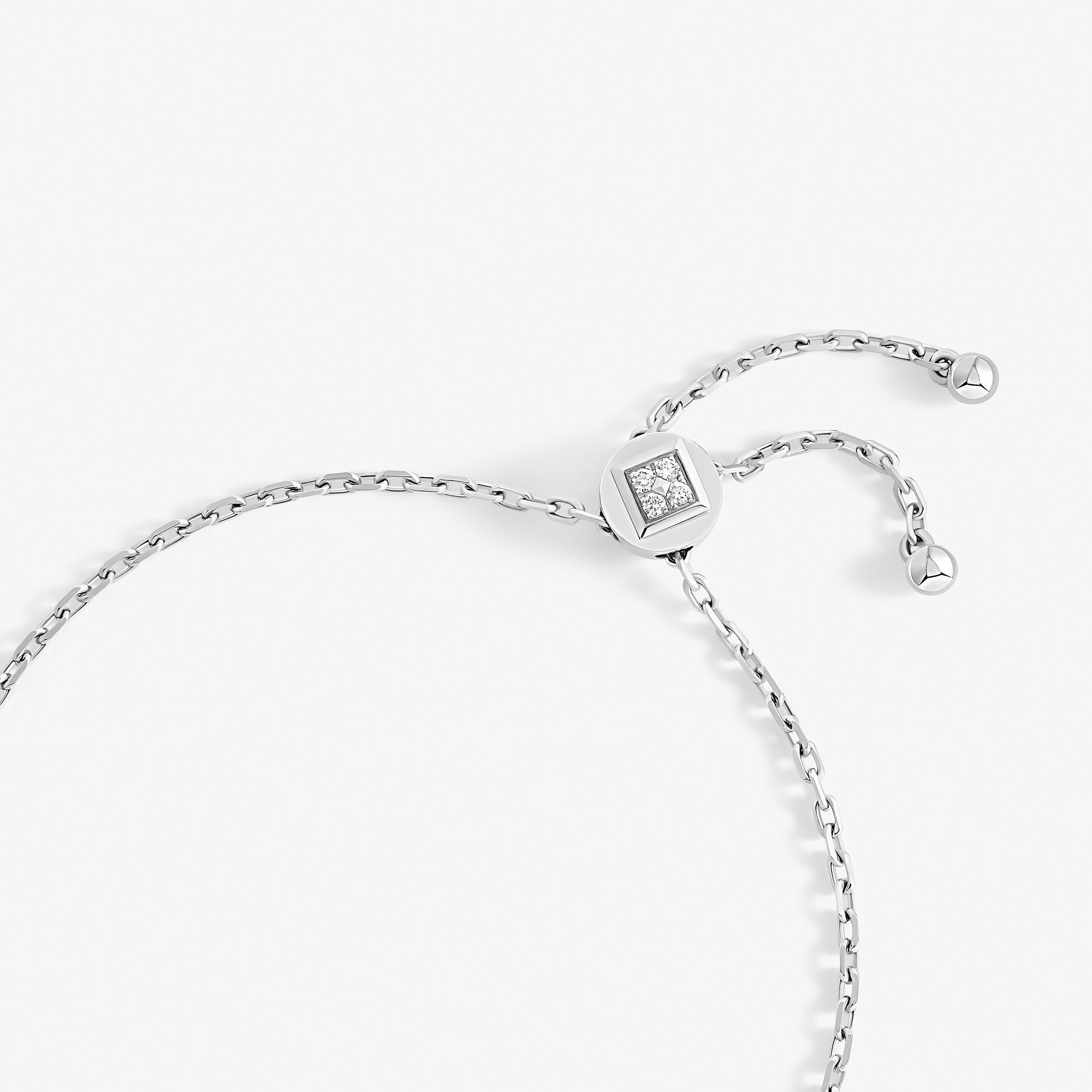Trilogie Radiance Iconic pendant in white gold – Sartoro Genève